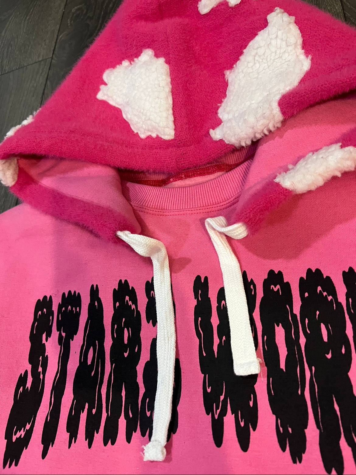 In the clouds hoodie pink