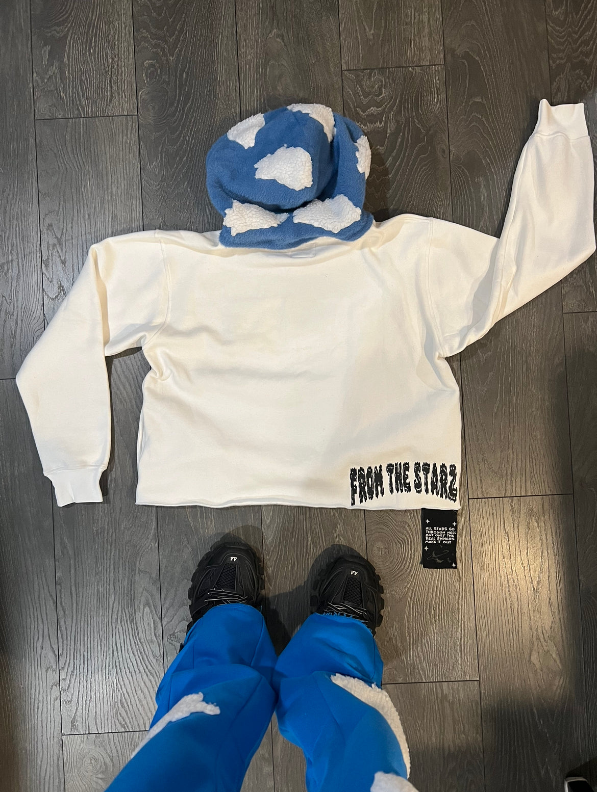 In the clouds hoodie white